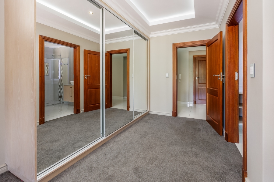 4 Bedroom Property for Sale in Vierlanden Western Cape